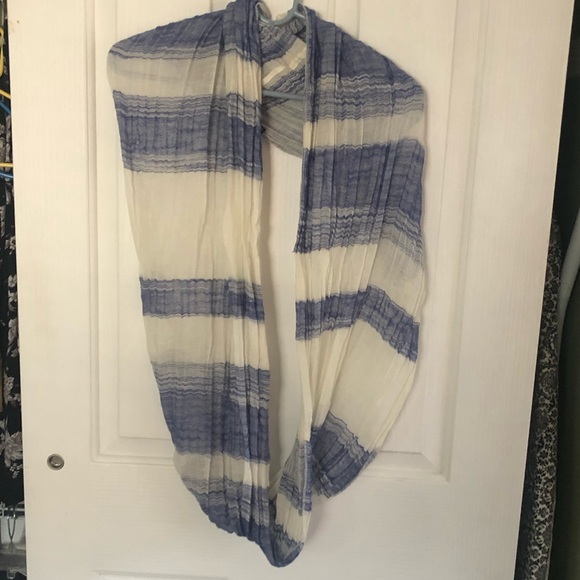 Infinity scarf - Picture 2 of 2